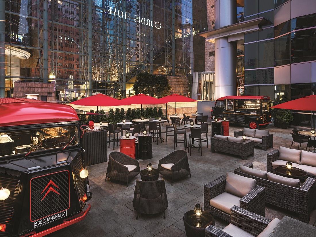 The Garage Bar 户外酒吧